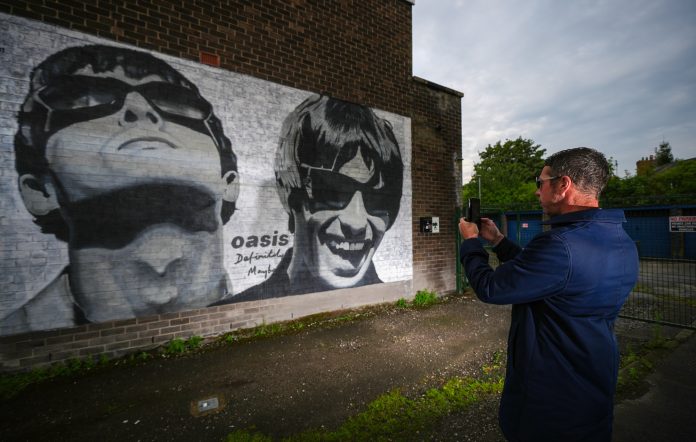 Oasis mural Burnage